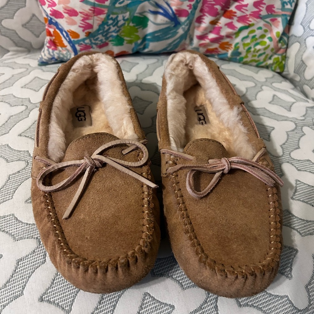 Ugg slipper moccasins size 4 worn once - don’t fit